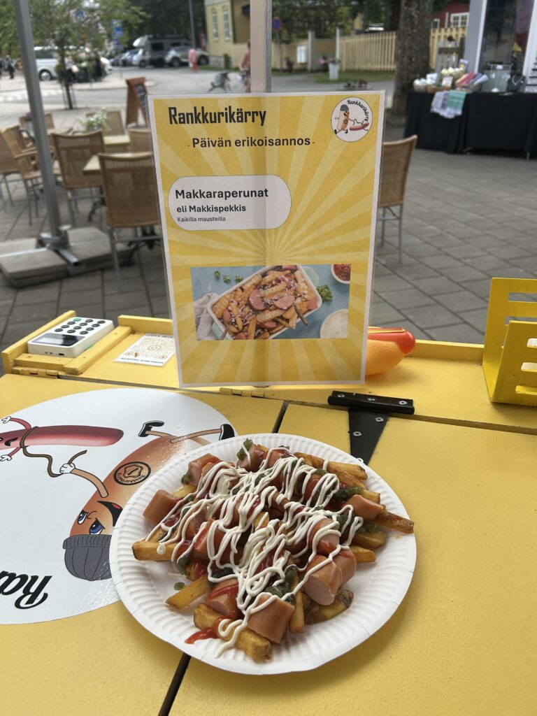 Loppukesän sapuskat ja aukiolot